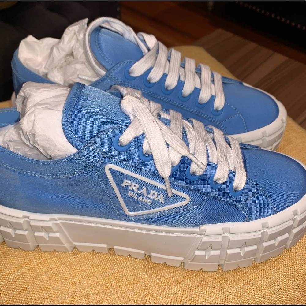 I am selling Women’s Prada sneakers brand new - Picture 2 of 6